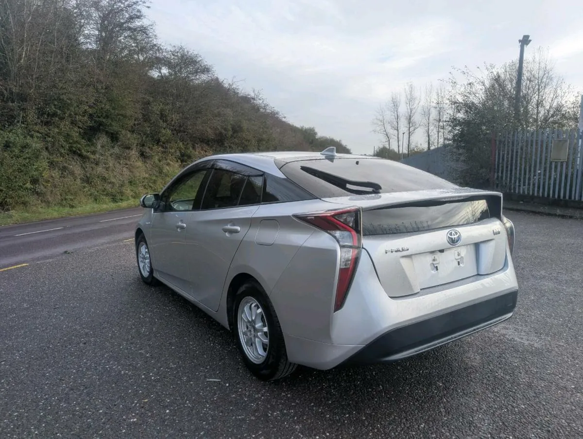 2018 Toyota Prius Hybrid 1.8L Petrol - Image 3