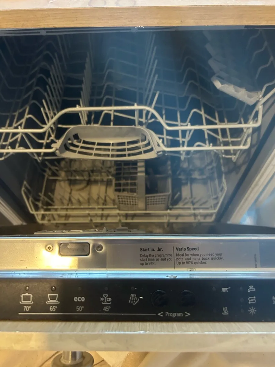 Intergrated dishwasher