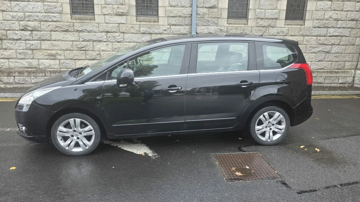 2013 Peugeot 5008 1.6 7 Seats - Image 2