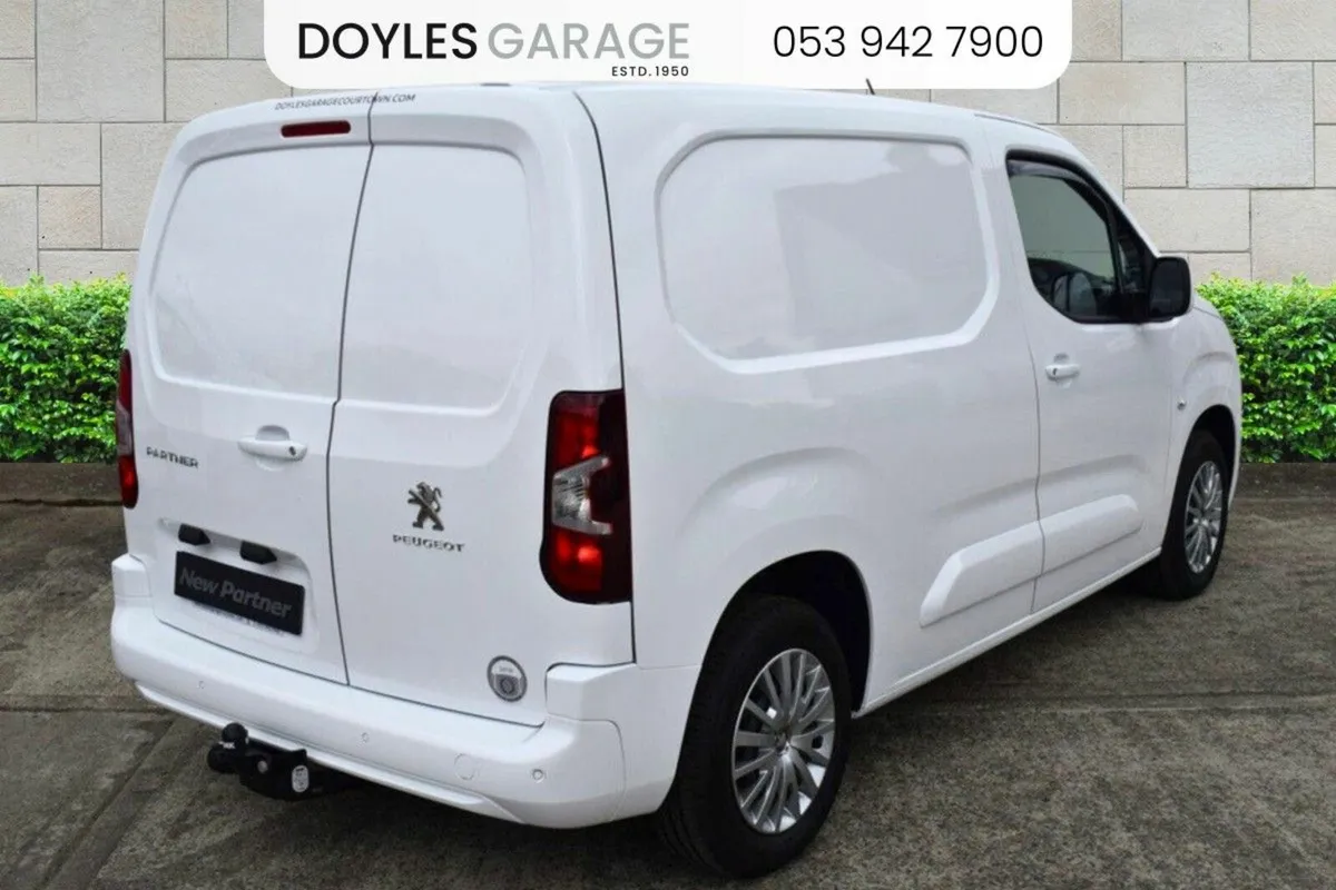 Peugeot Partner Professional Plus 1.5 Blue HDi Die - Image 2