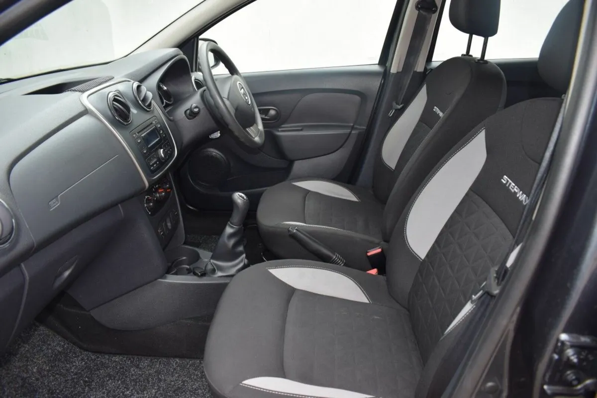 Dacia Sandero Stepway Alternative 1.5 DCi Diesel 9 - Image 4