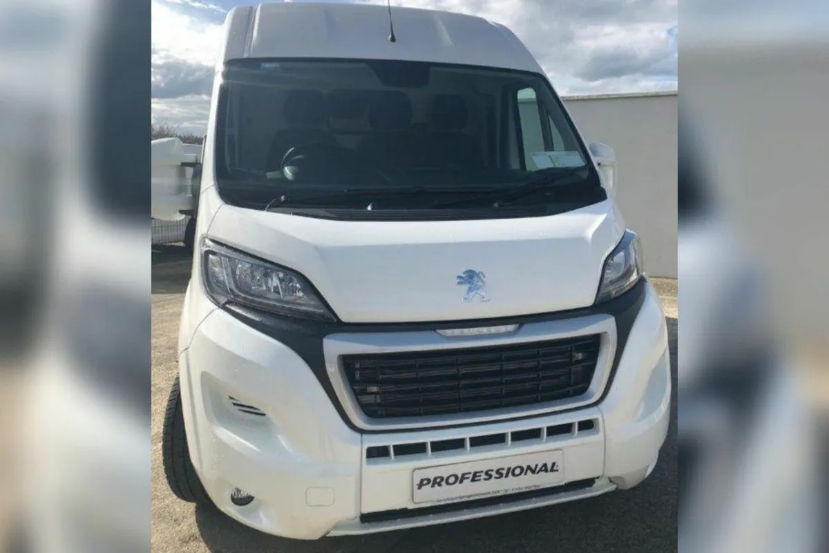 Peugeot Boxer Prof 335 L3 H2 2.2 Diesel 140bhp *Lo - Image 4