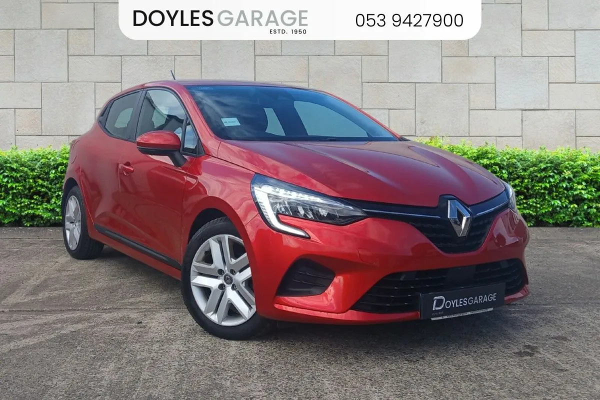 Renault Clio Dynamique 1.0 Petrol 90bhp - Image 1