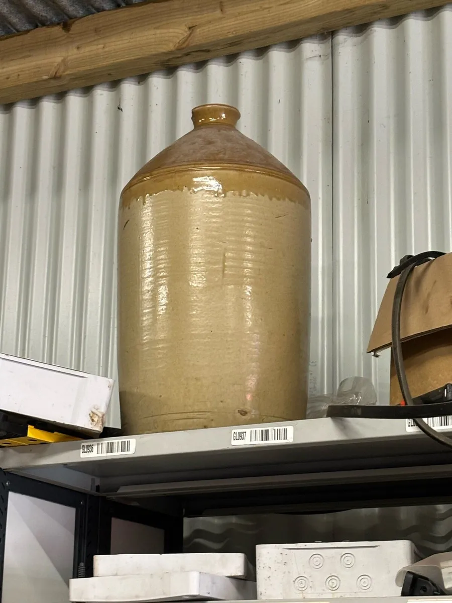 Selection of antiques - Image 1