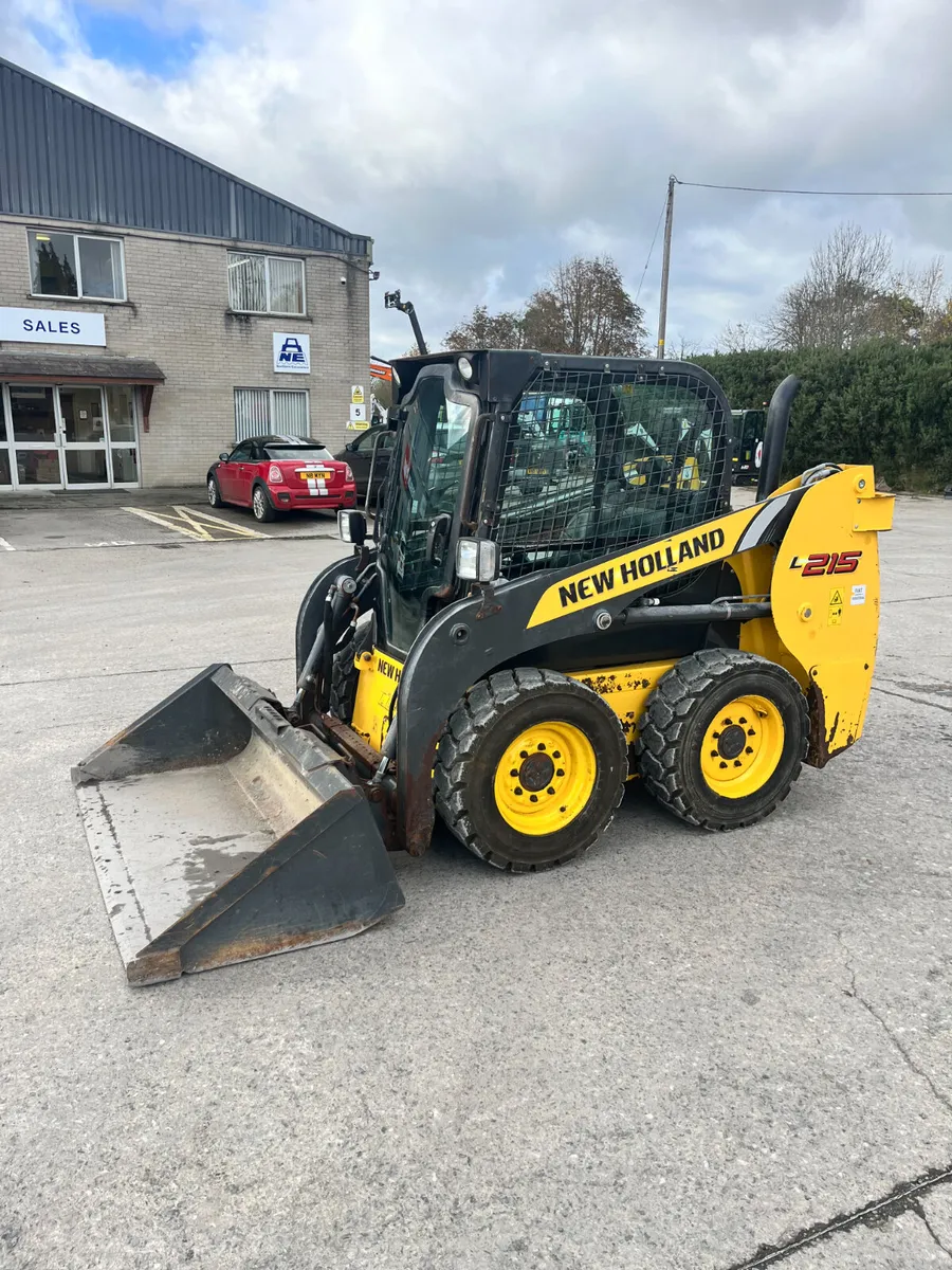 New Holland L215 Skid steer - Image 1