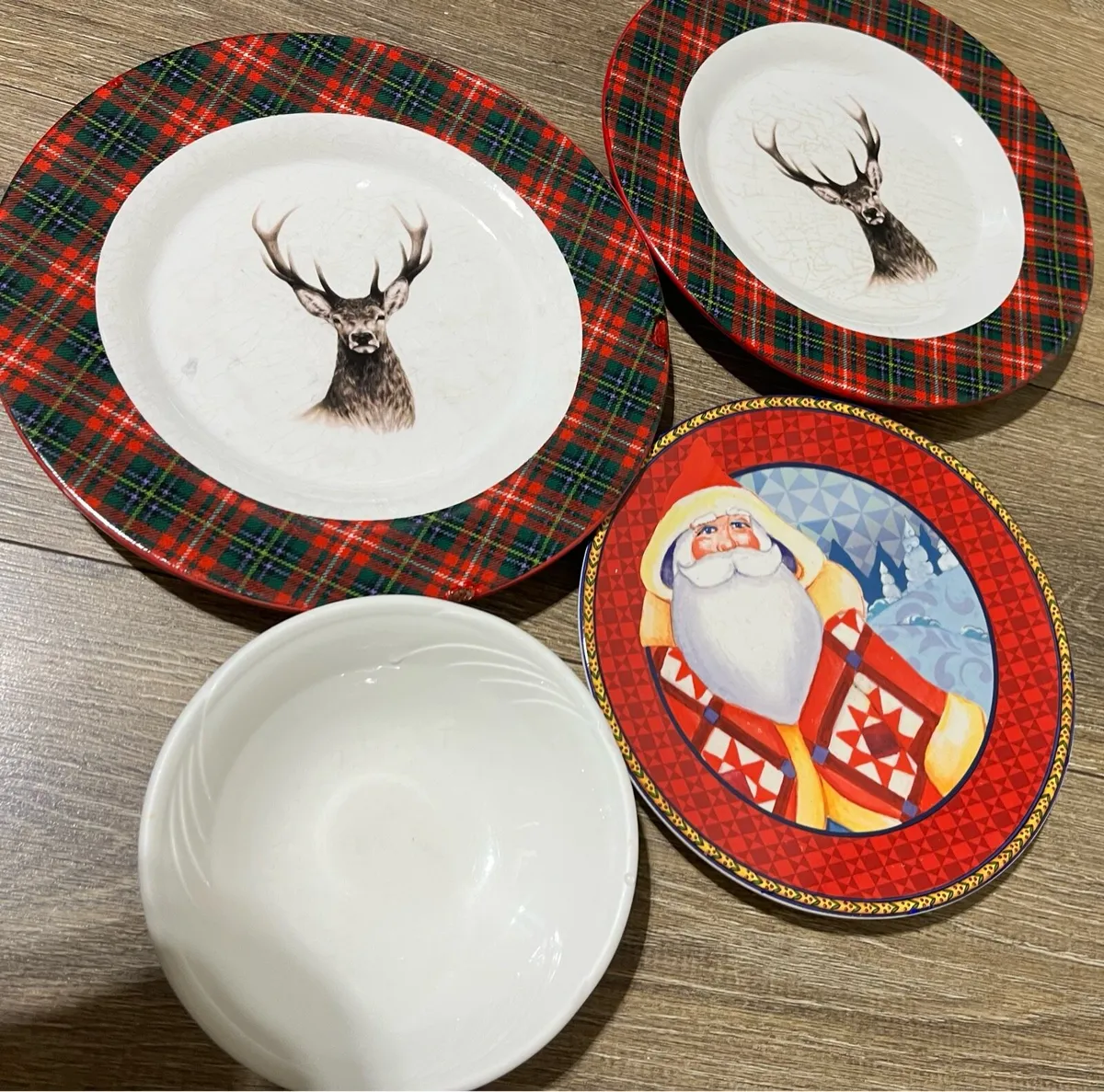 4 plates together €10 - Image 1