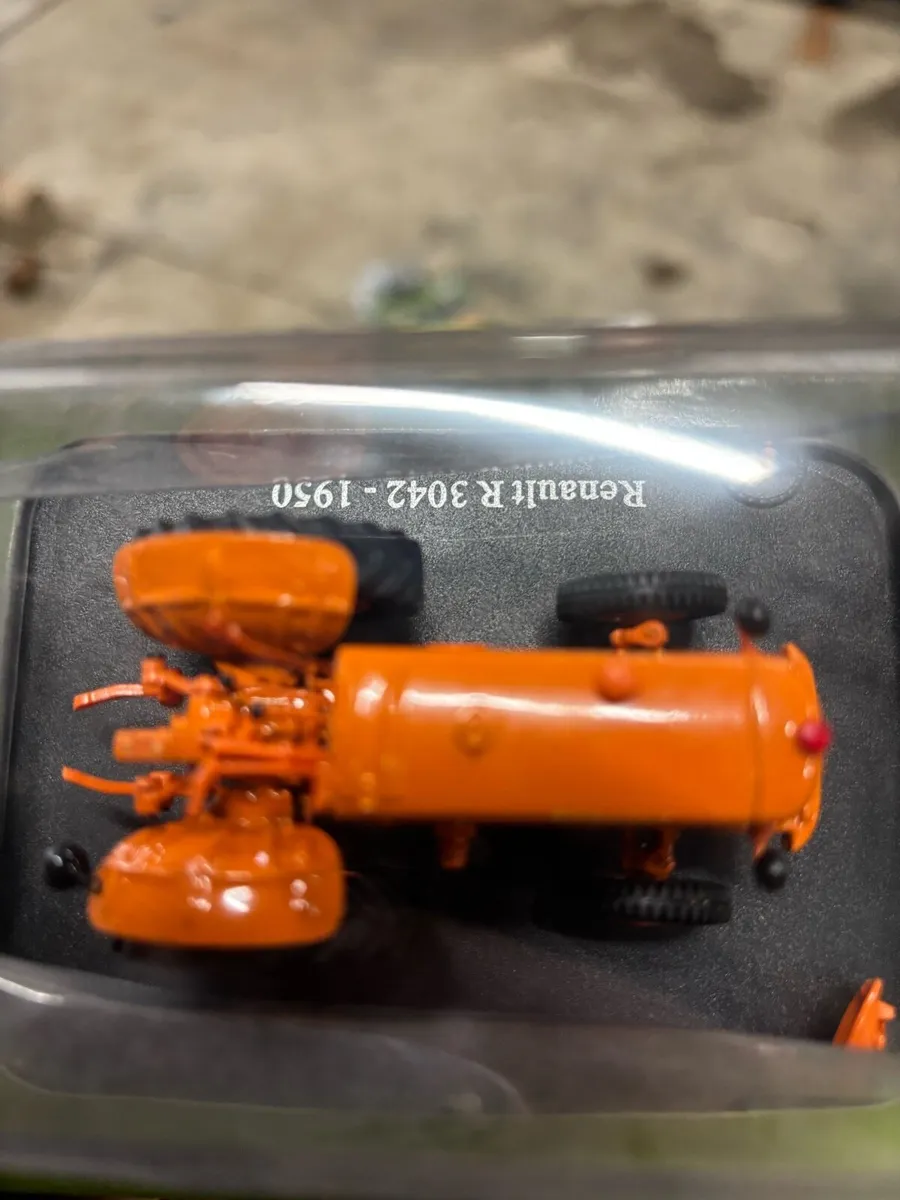 Collectable tractors - Image 4