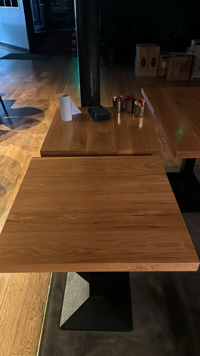 Restaurant tables and chairs - Image 2