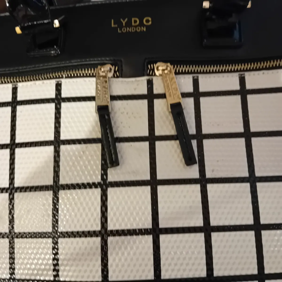 Beautiful handbags - Image 1