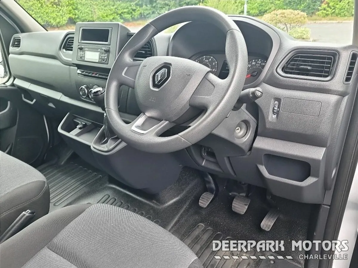 Renault Master MASTER FWD MM33 BLUE DCI 135 B - Image 2