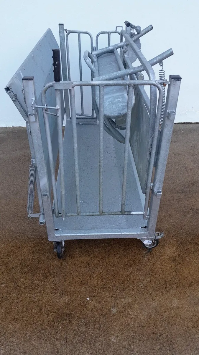 Cormac Rollover Crate - Image 2