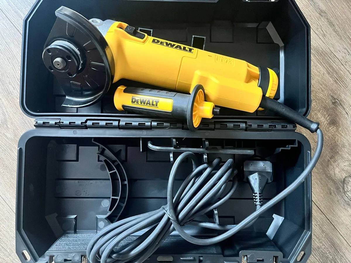 New DeWalt grinder & trainers - Image 1