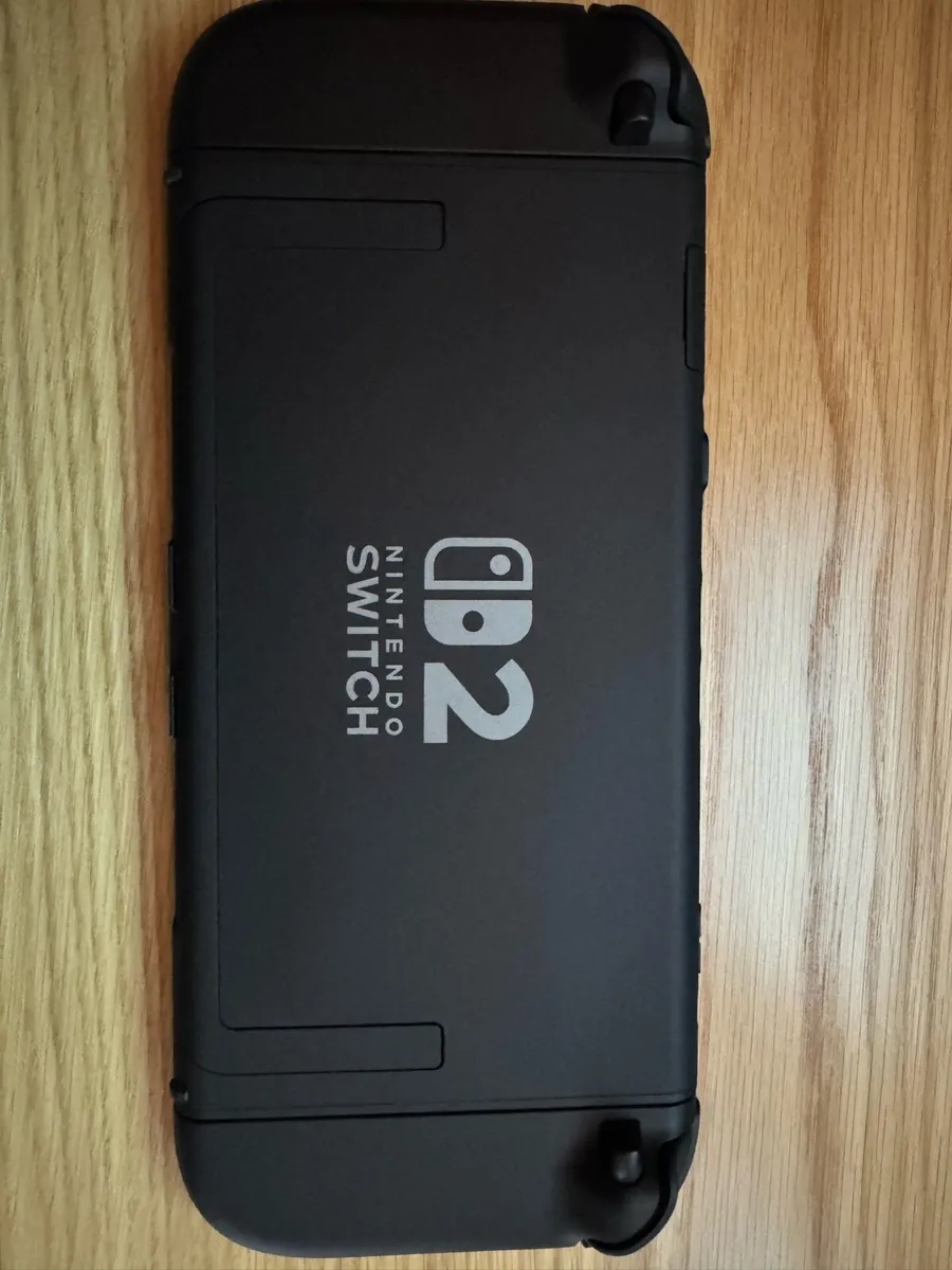 Nintendo switch 2 + pro controller and 22games - Image 4