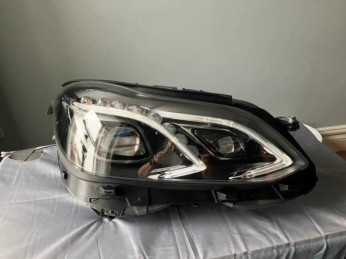 Light unit for Mercedes E220D - Image 3