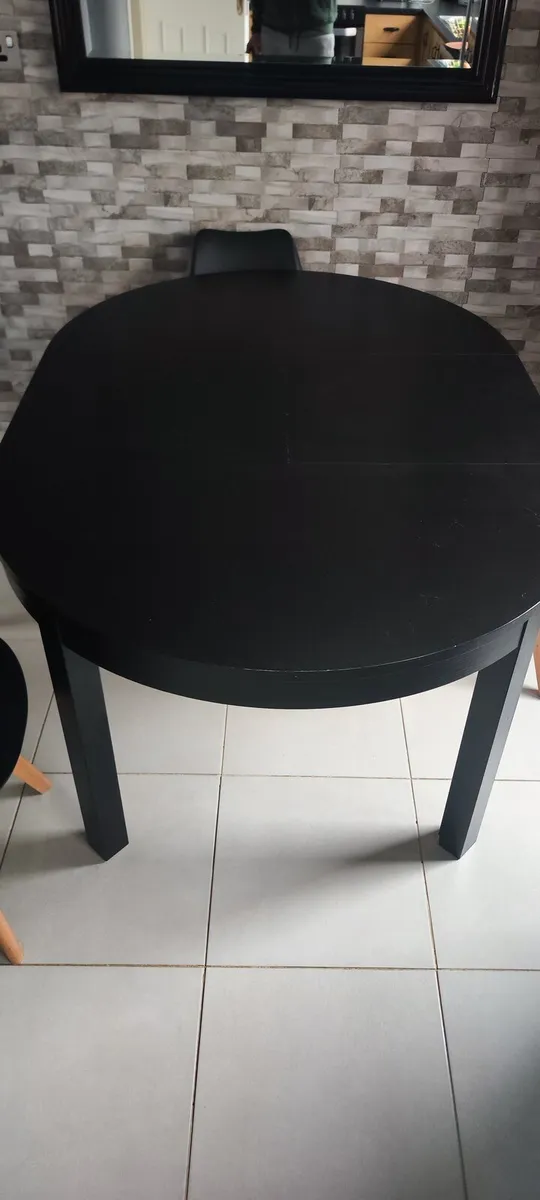 Dining table and chairs - Image 3