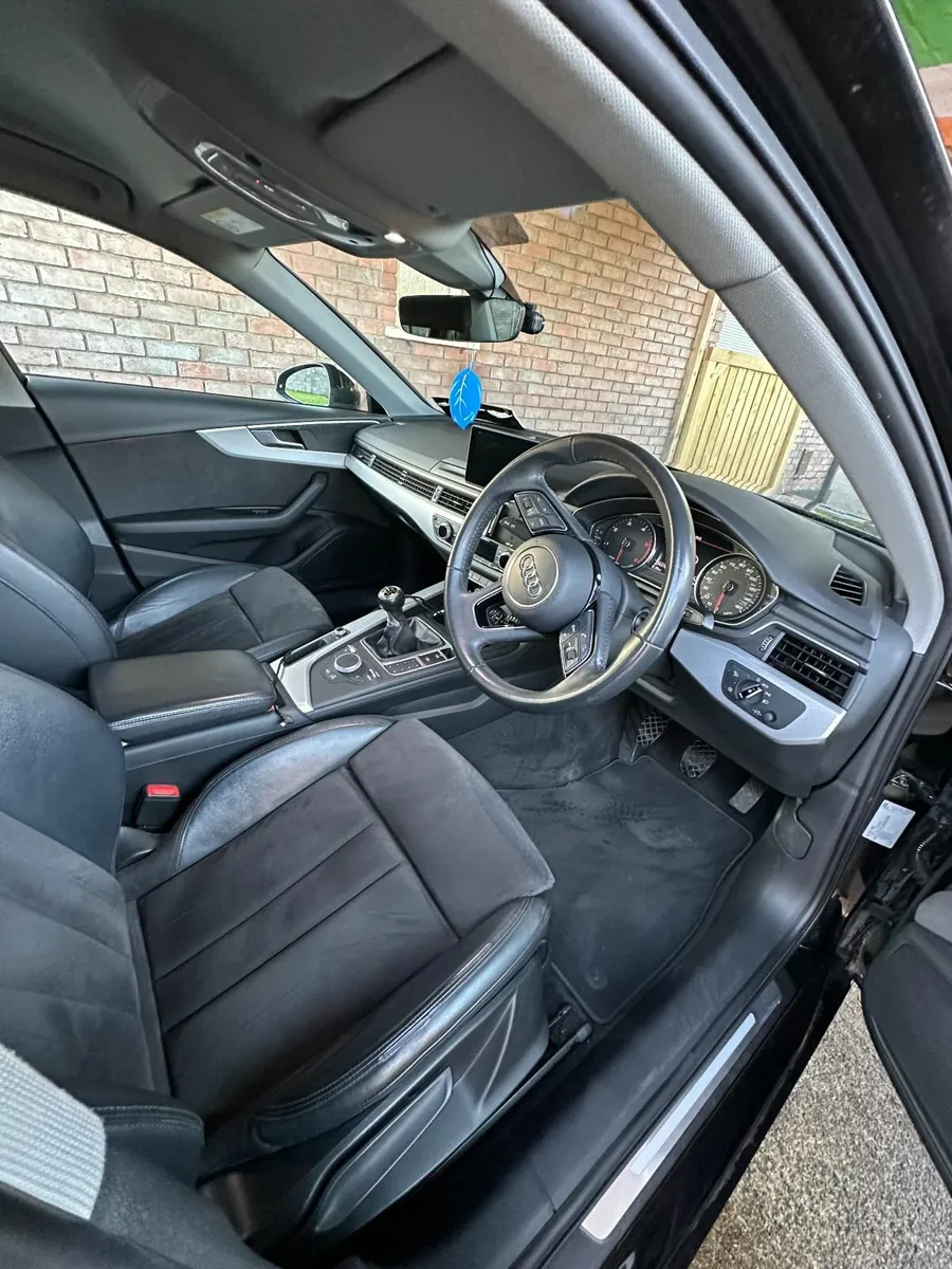 Audi A4 2017 - Image 1