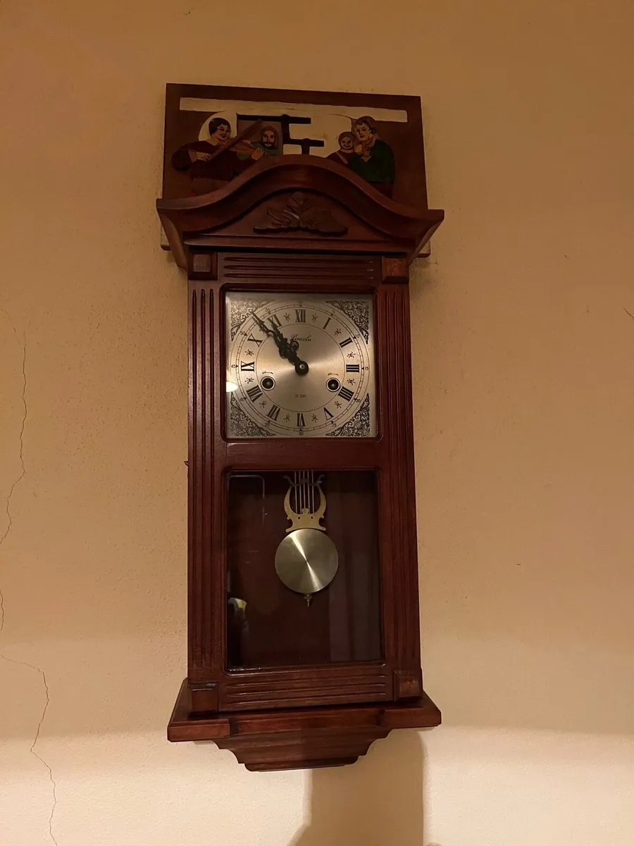 Two Wall clocks - Image 1