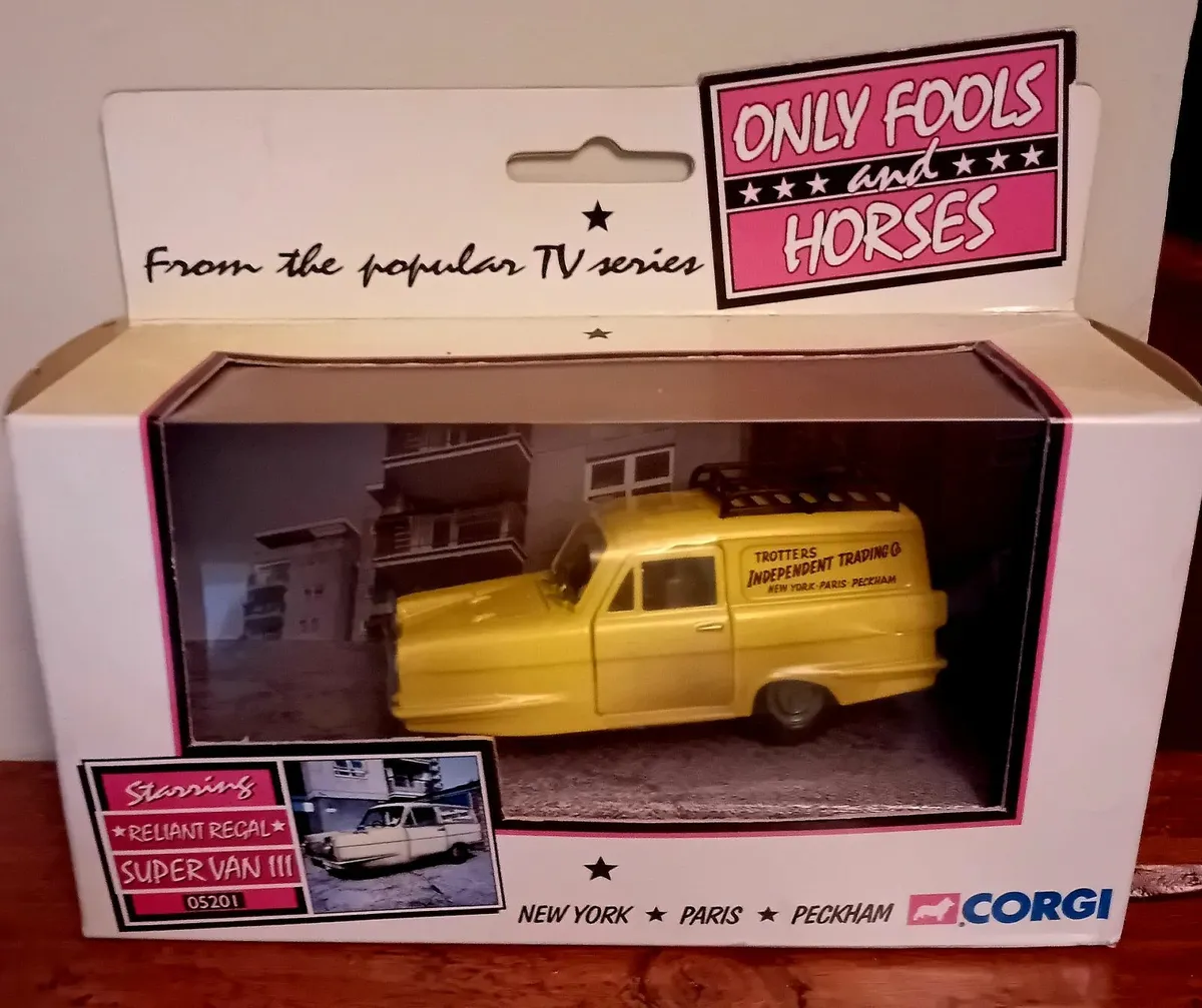 Antiques and collectibles - Image 1