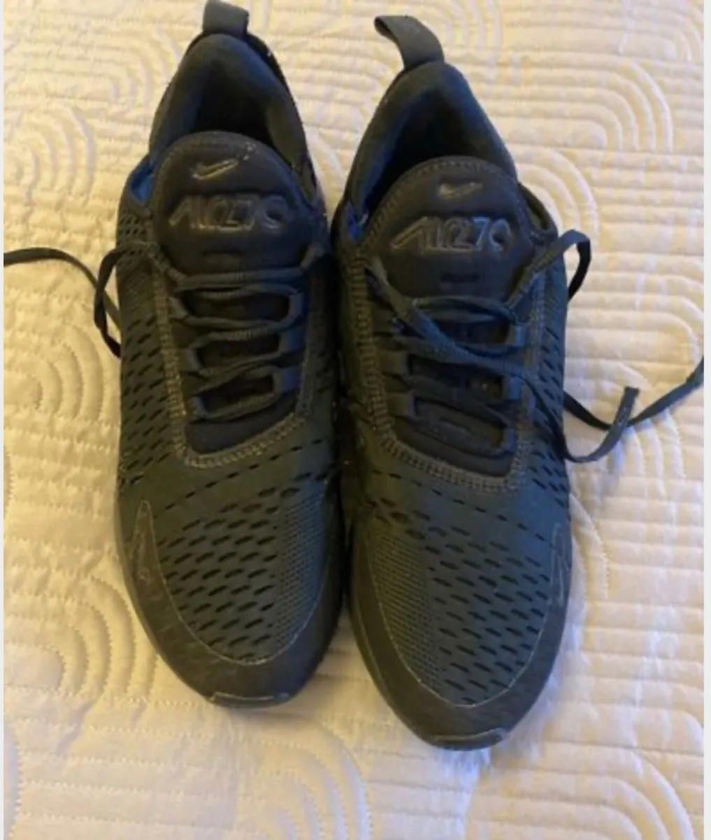 Nike 270 Black trainers Size 6.5 - Image 1