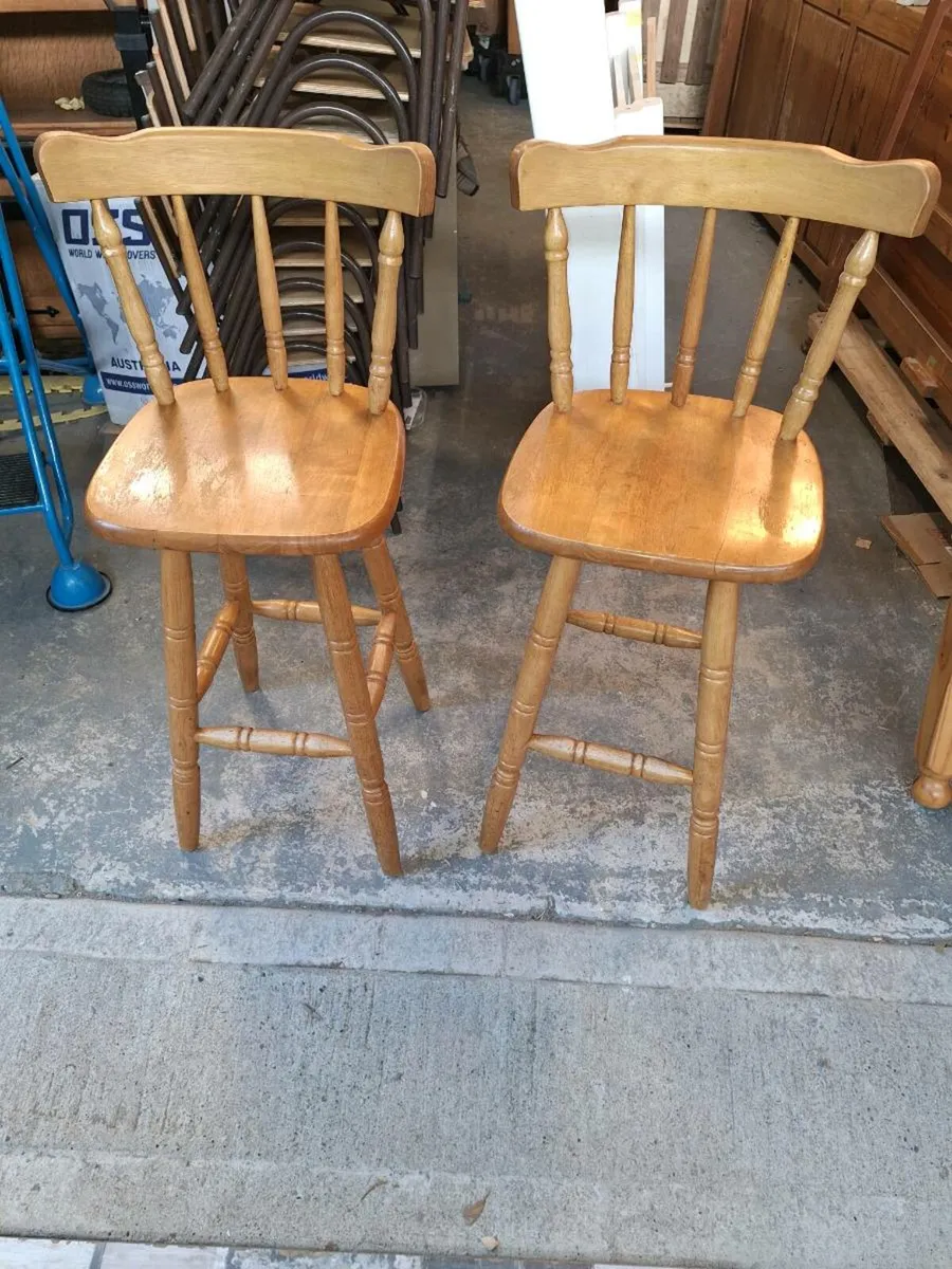 Solid wood stools (DELIVERY) - Image 1