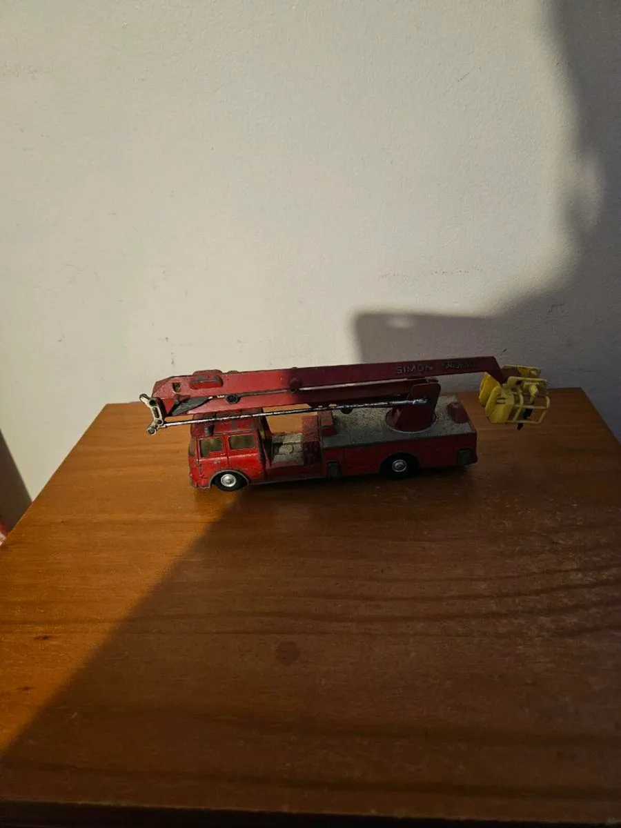 Corgi 1970's Fire Engine - Image 3