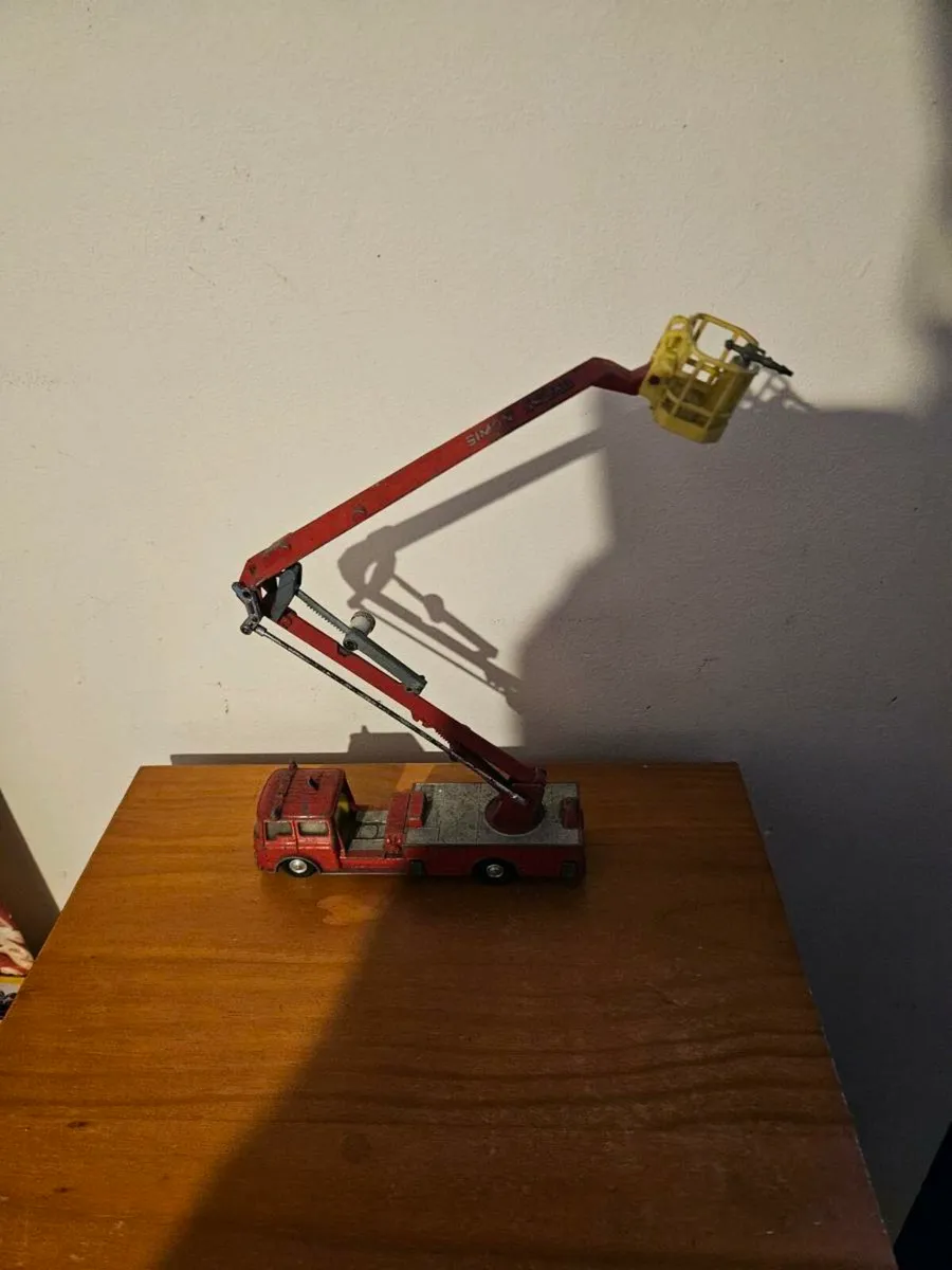 Corgi 1970's Fire Engine - Image 4