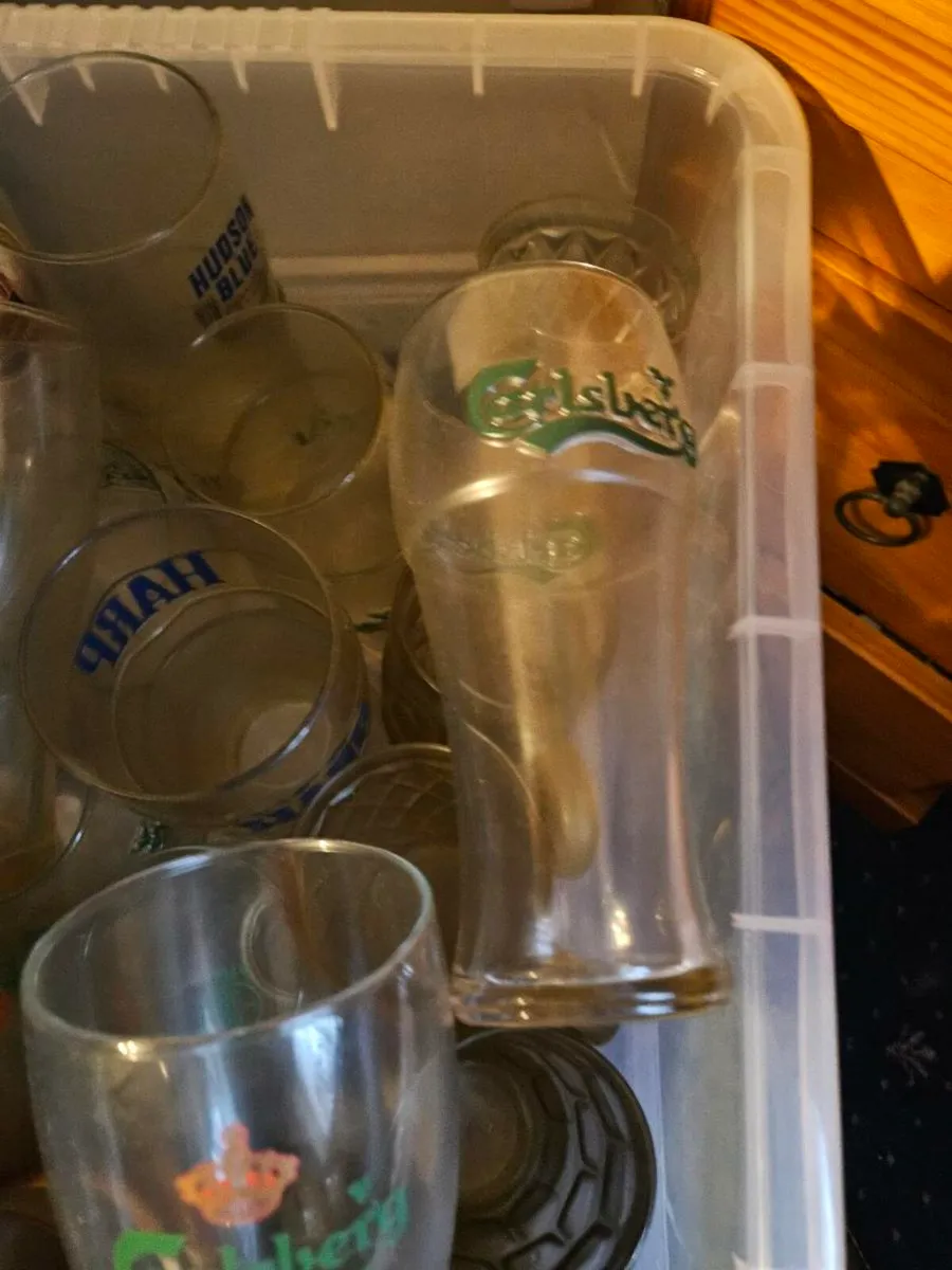 Carlsberg Guinness Harp Pint Glasses - Image 3