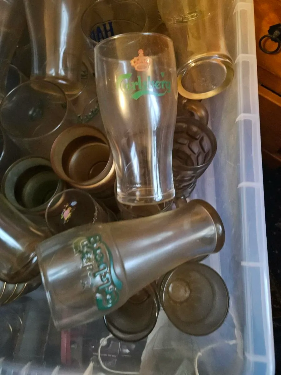 Carlsberg Guinness Harp Pint Glasses - Image 4