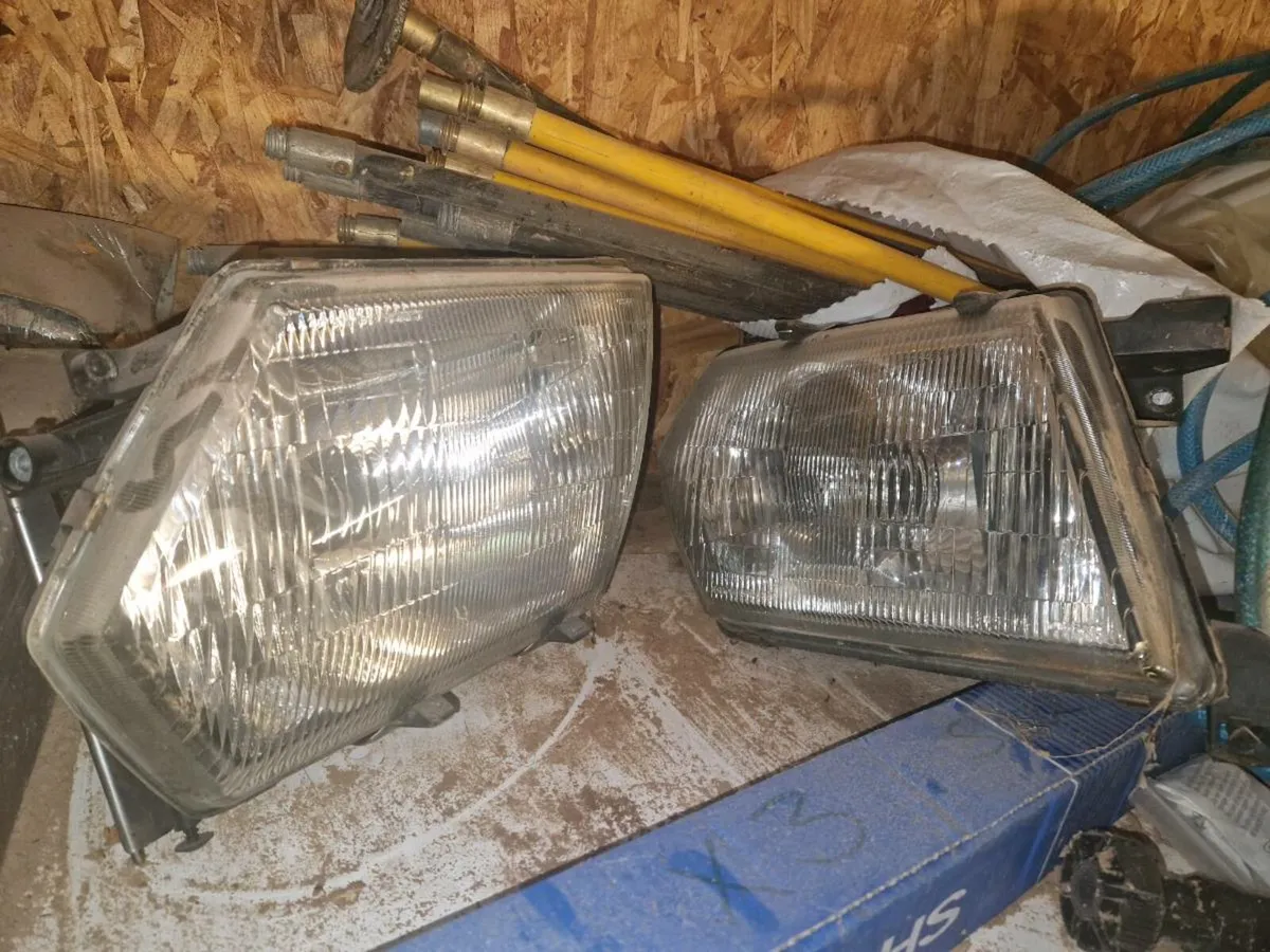 Lamps Nissan patrol - Image 1