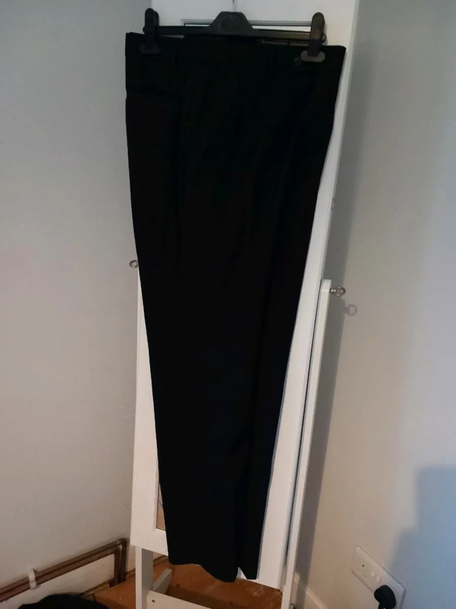 Man's suit size 38R - Image 4