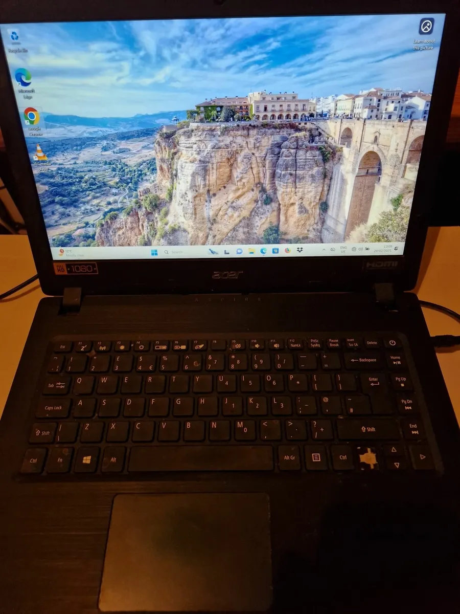 Acer Aspire 3 Laptop, Windows 11, 2GB RAM, 256 SSD - Image 1