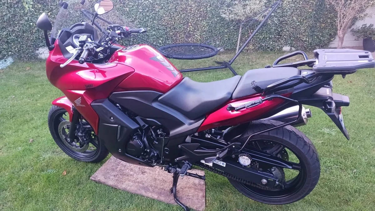 Beautiful Honda CBF 1000_2017 - Image 3