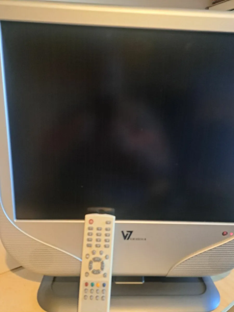 20inch LCD TV - Image 4