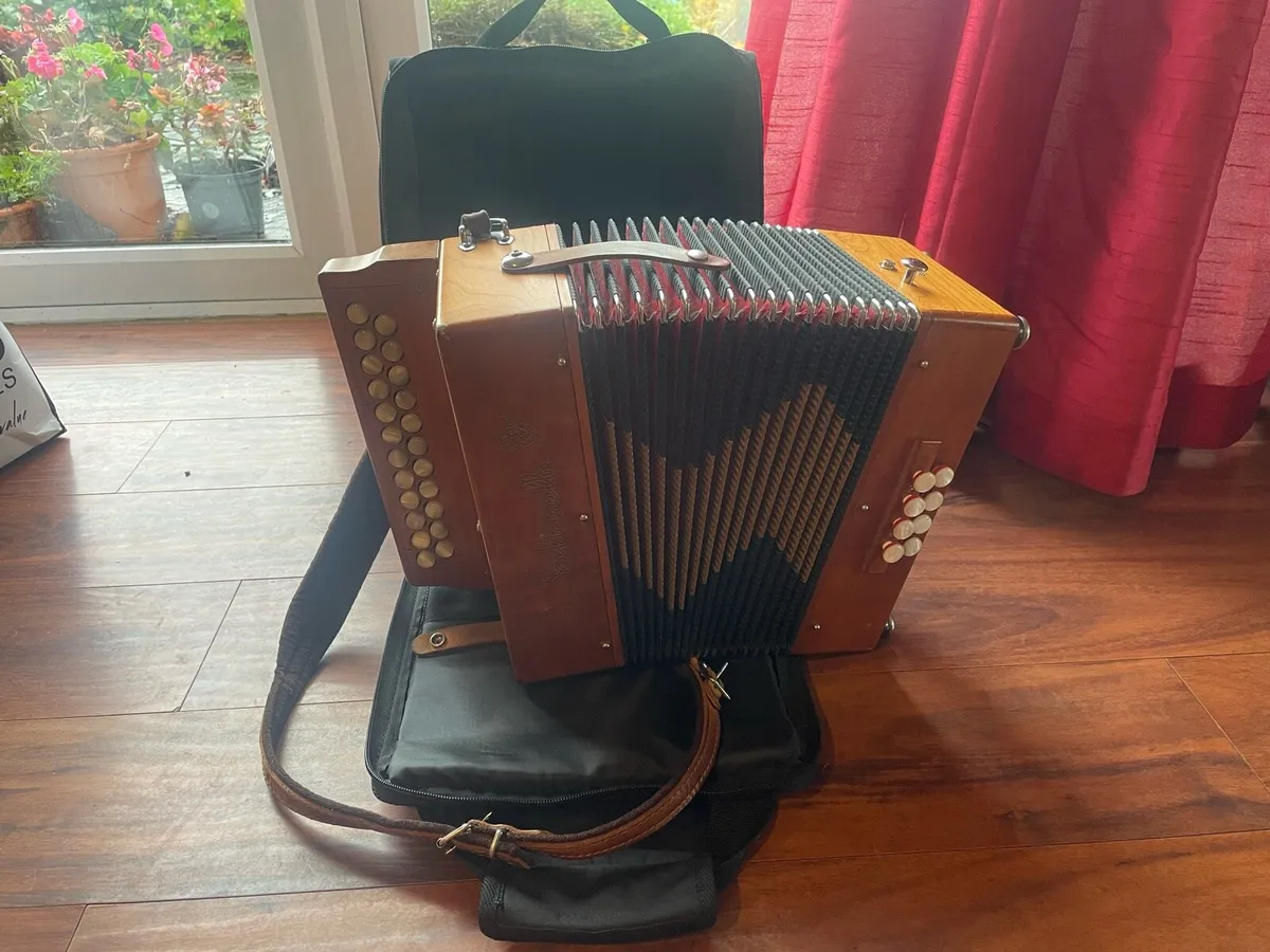 Saltarelle accordion, C/D two voice - Image 2