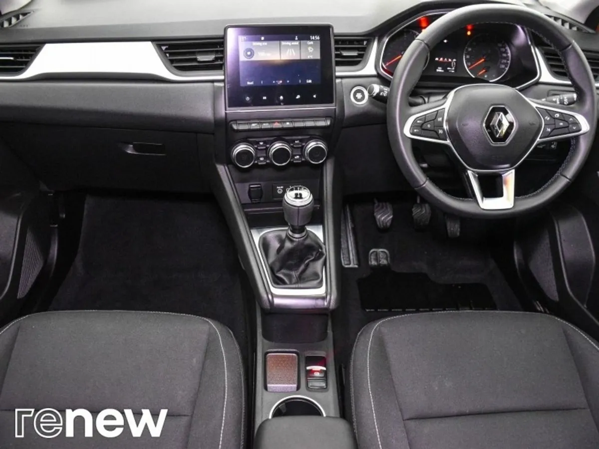 Renault Captur TCe 100 Iconic - Image 2