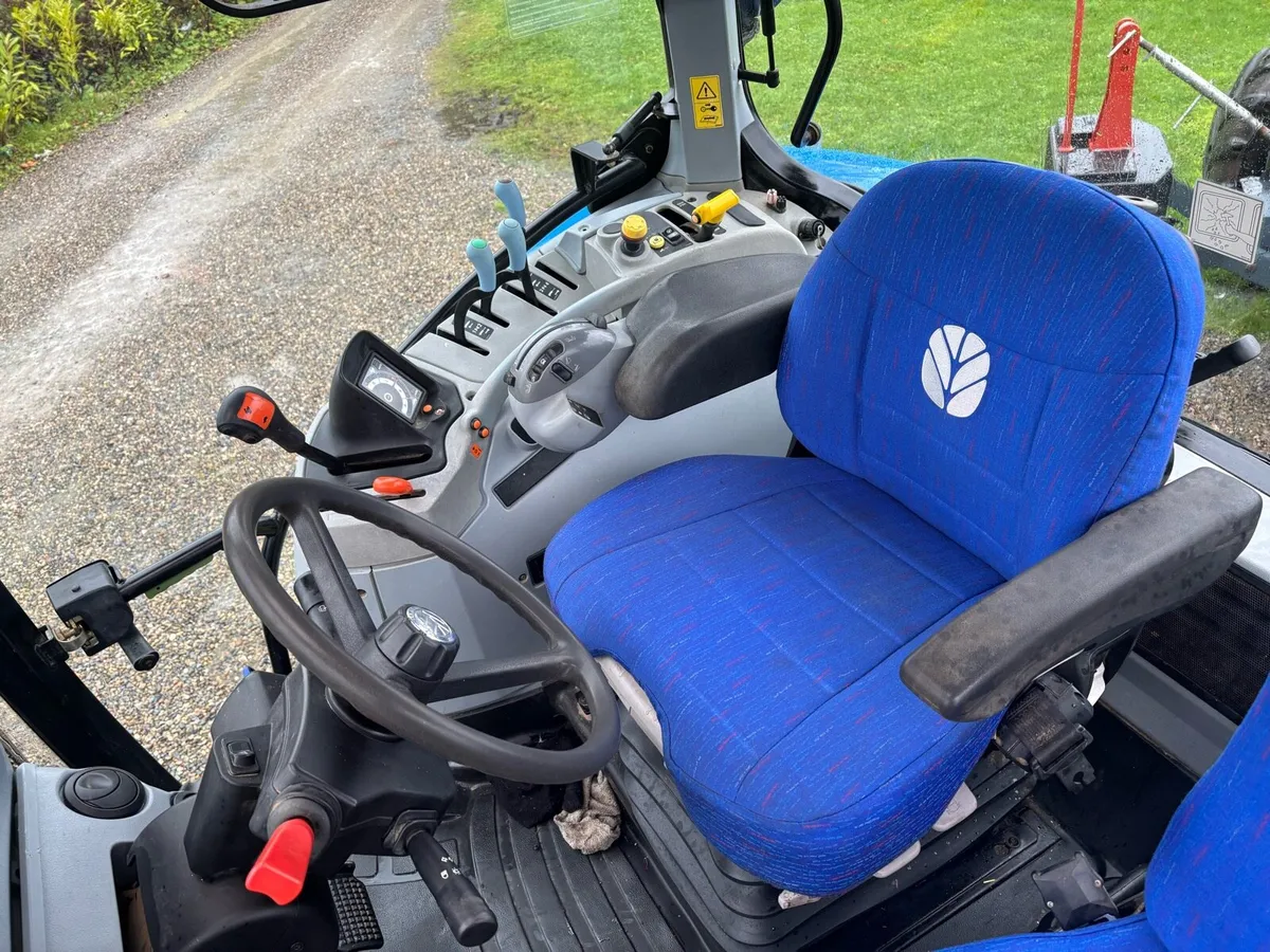 New Holland T6050 - Image 4