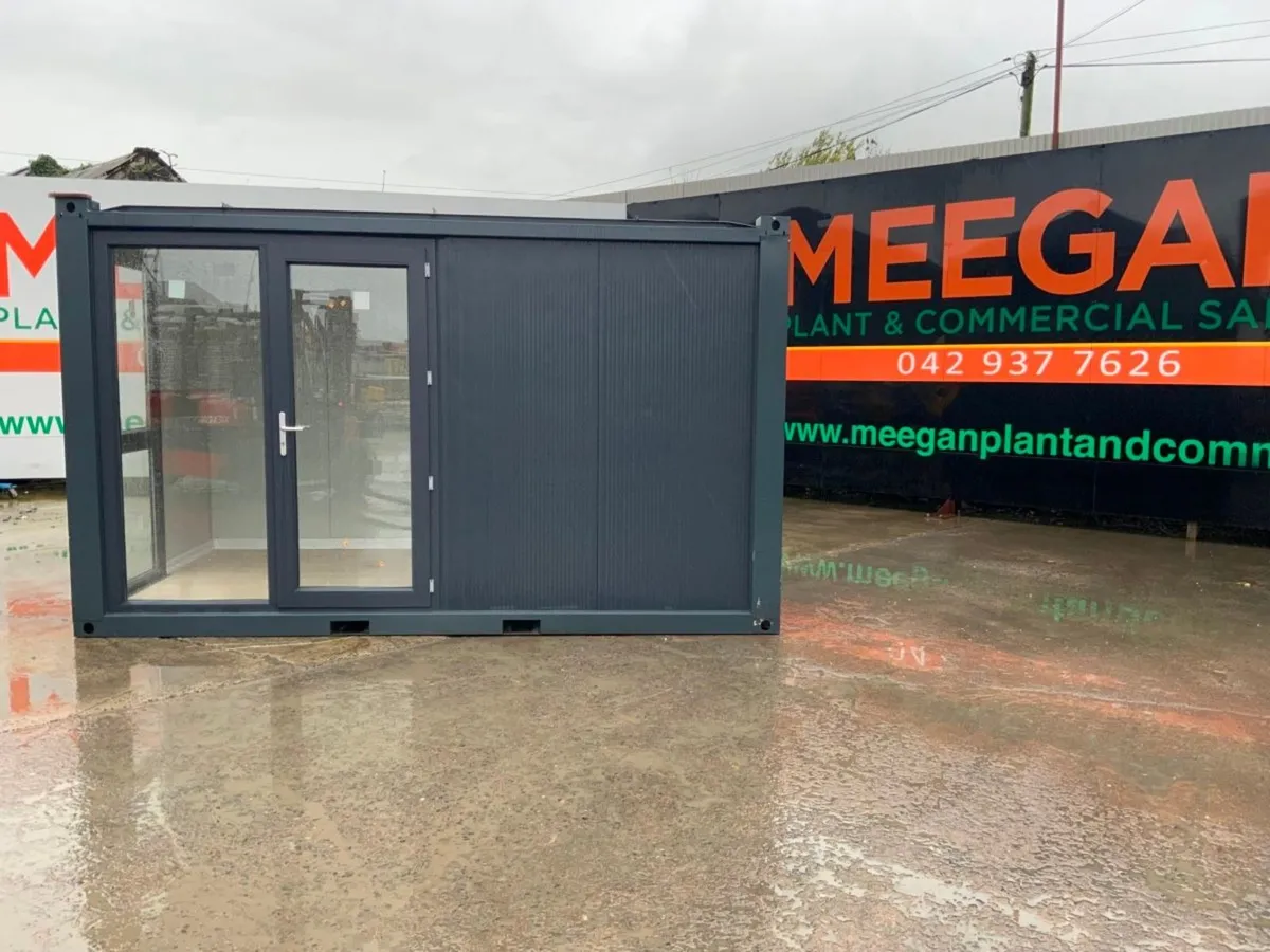 UNUSED HOME OFFICE / GARDEN ROOM......1019. - Image 1