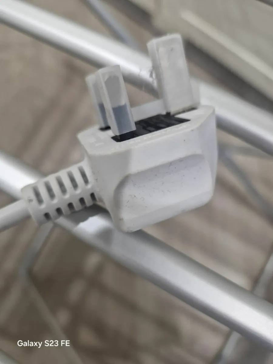 Heated Electric Clothes Horse/Airer - Image 1