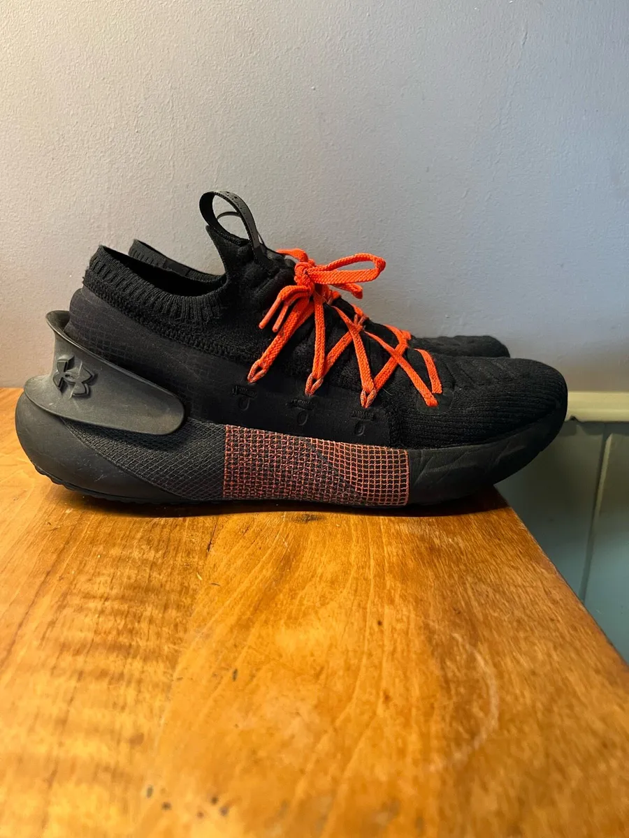 Basketball shoes - Image 2