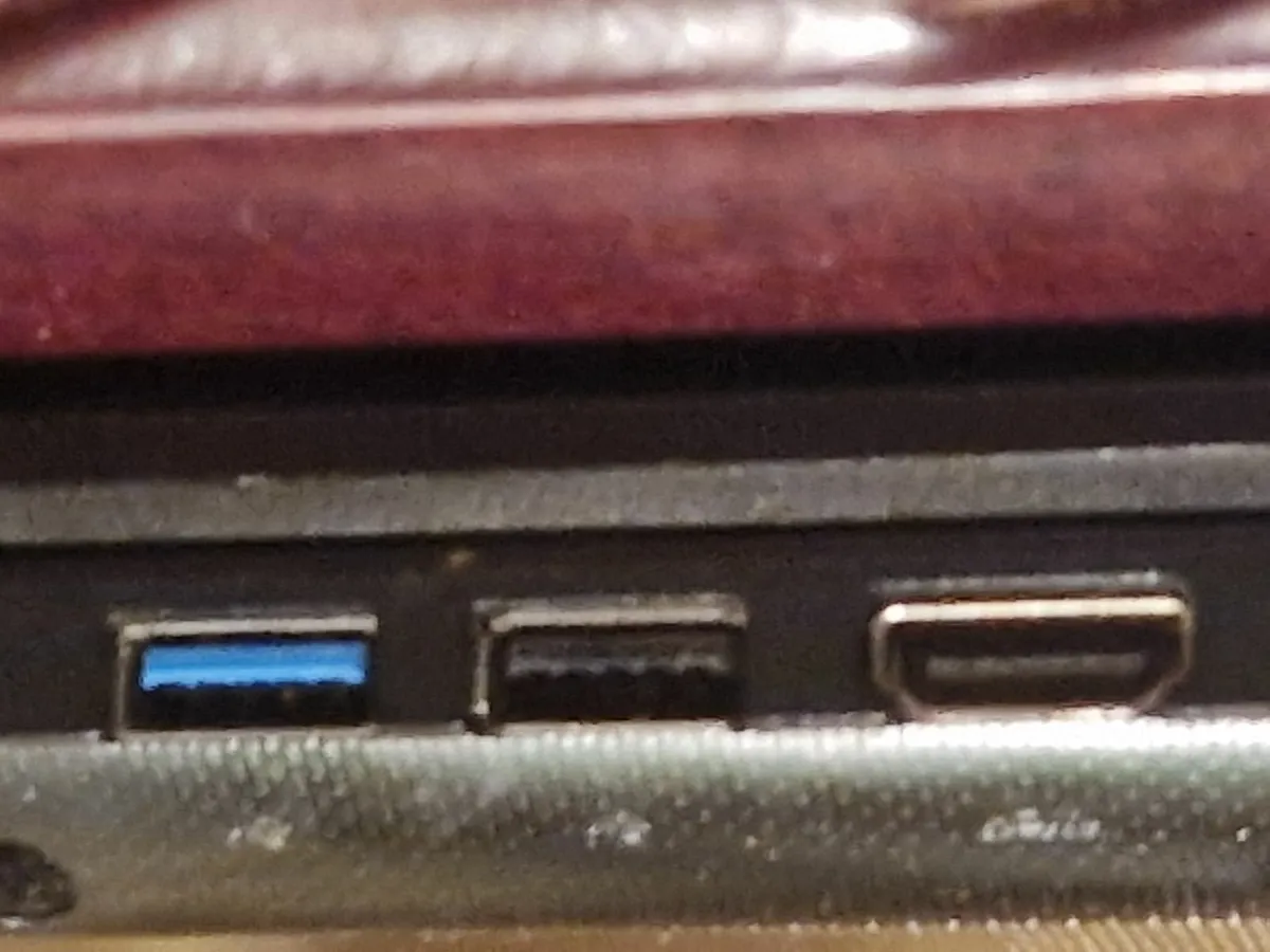 Toshiba Satellite C50-B-14Z Laptop, 4GB Ram 500GB - Image 4