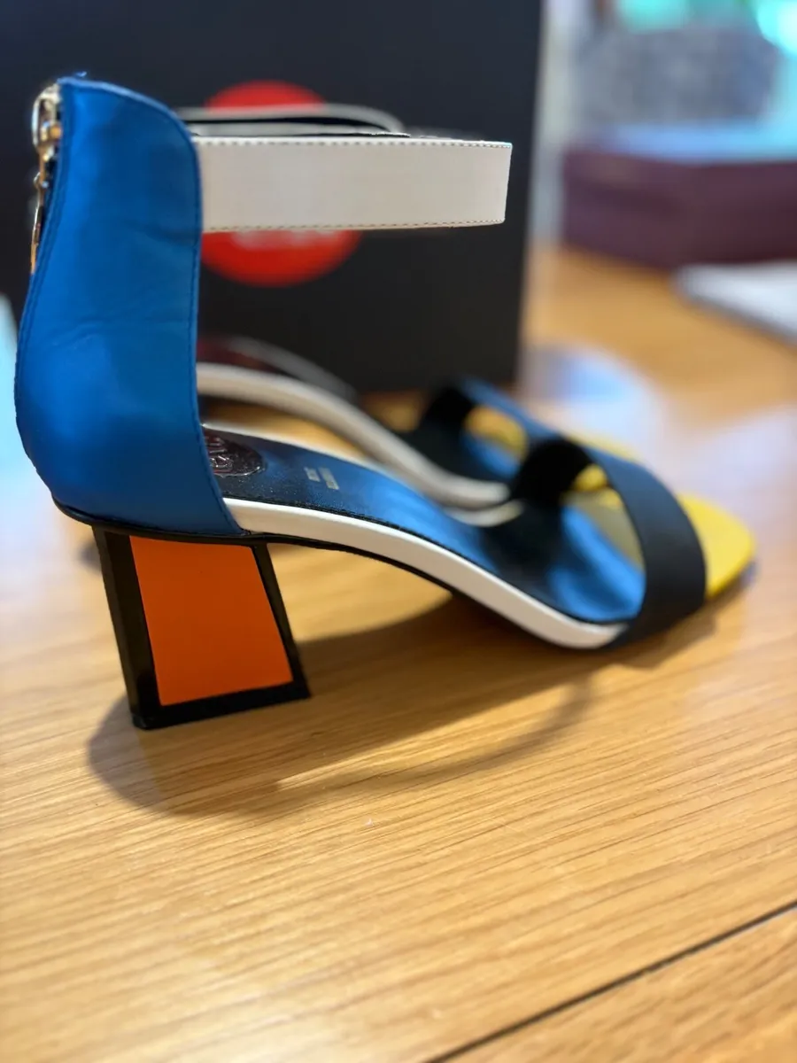 Beautiful designer shoes - Image 2