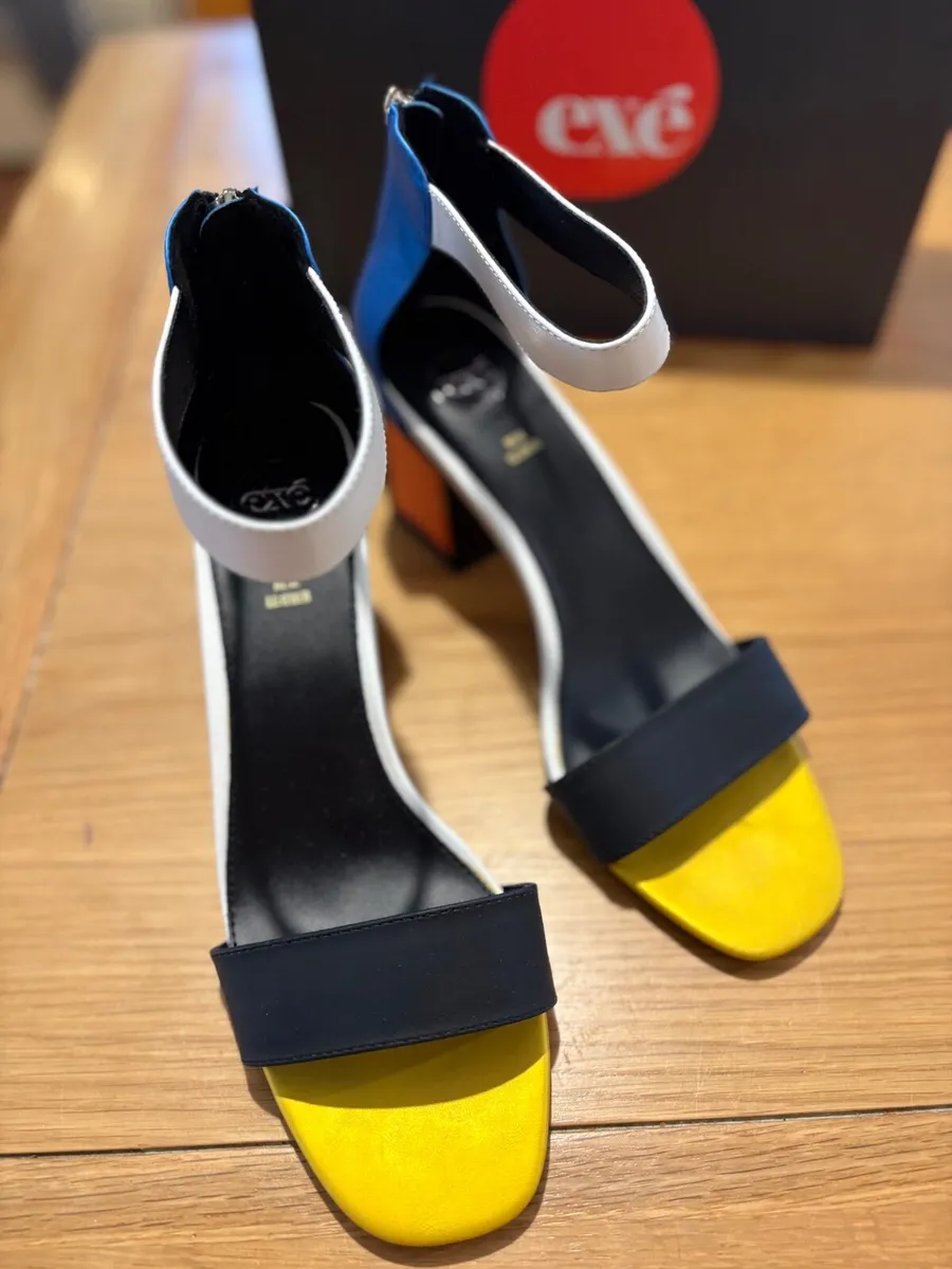 Beautiful designer shoes - Image 1