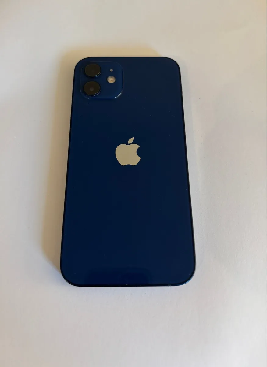 I phone 12 - Image 1