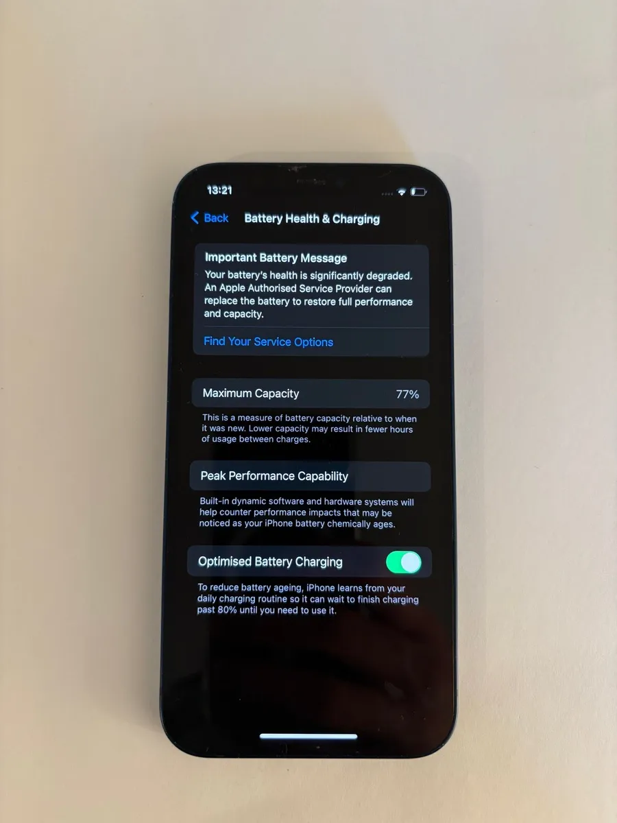 I phone 12 - Image 4