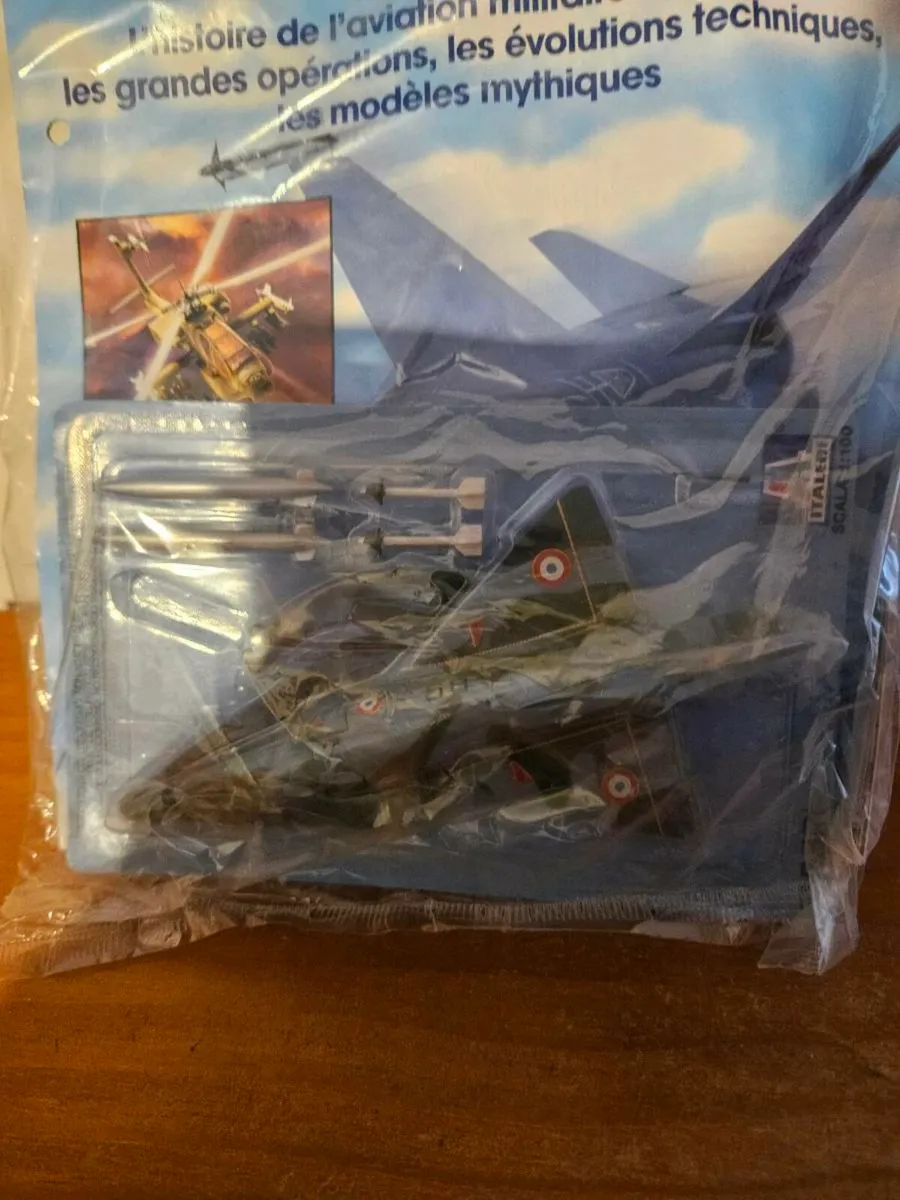 Corgi Atlas French Mirage Jet Fighter - Image 2