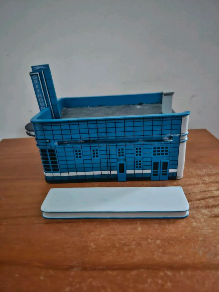 Corgi Resin Bus Station - Image 4