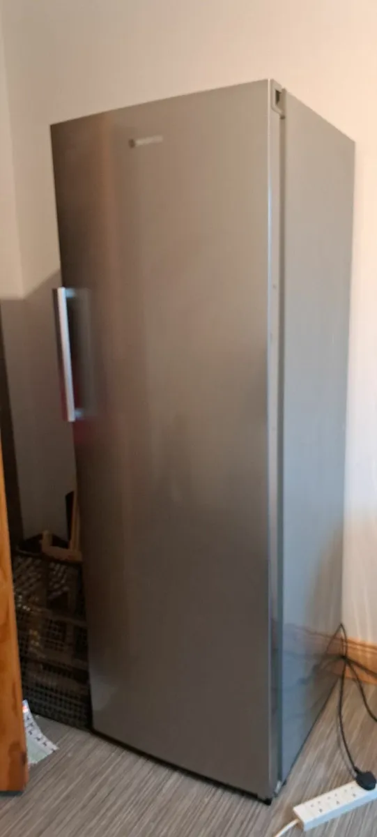 Hoover Grey freestanding grey Fridge - Image 1