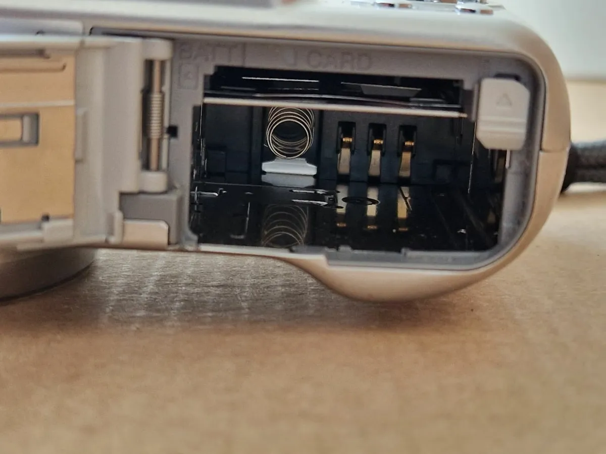 Panasonic Lumix DMC-TZ3 Digital Camera - Image 3