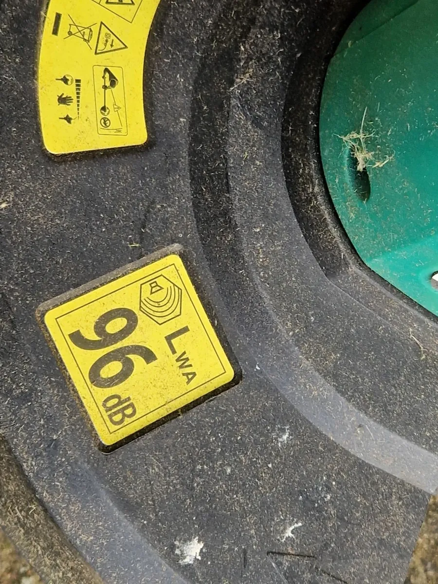 FERREX XYZ582 Lawn Strimmer 450W Excellent conditi - Image 4