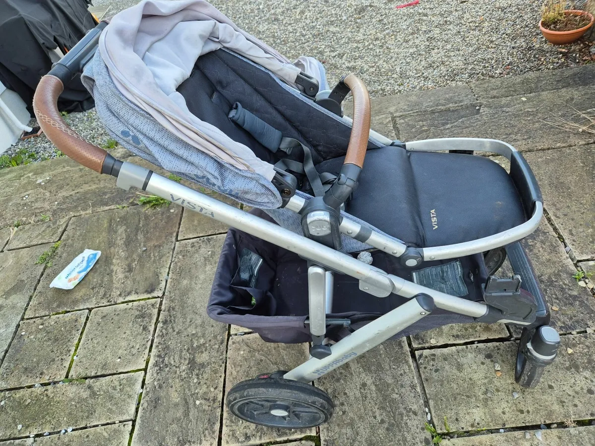 Uppababy Vista Travel System with Rumble Seat - Image 2